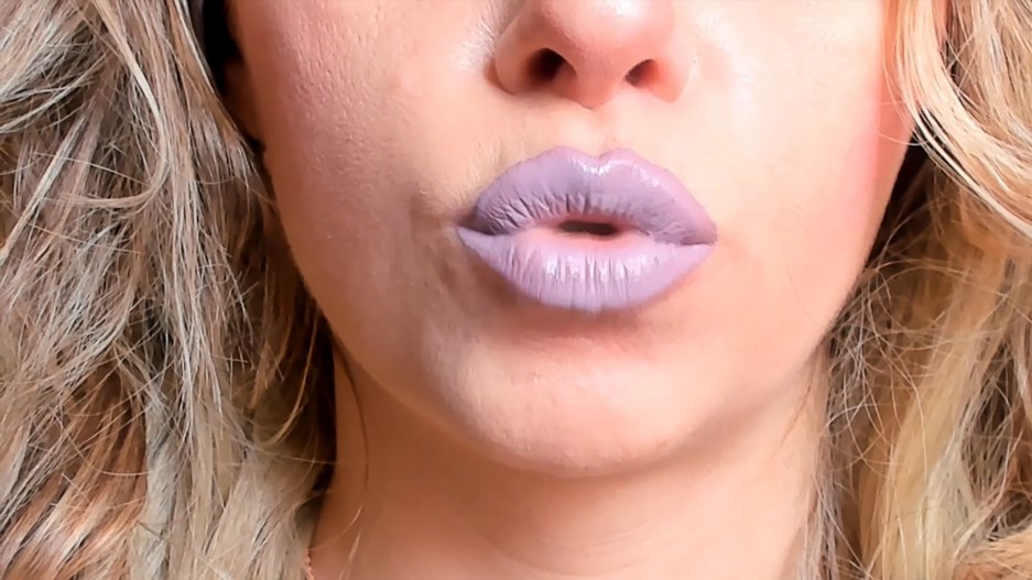 Petite Mercy – Light Pink Lip Licks and Sniffs
